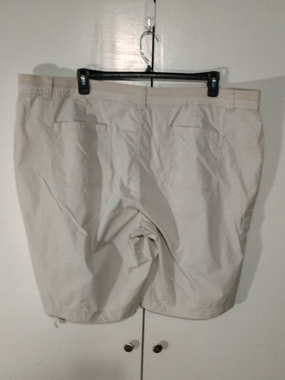 St. John's Bay Women's Plus Size 24W Khaki Cargo Bermuda Shorts Drawstring Hem - Picture 3 of 6